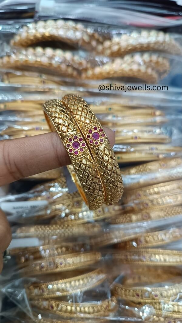 Textured Bangle (Set of 2)